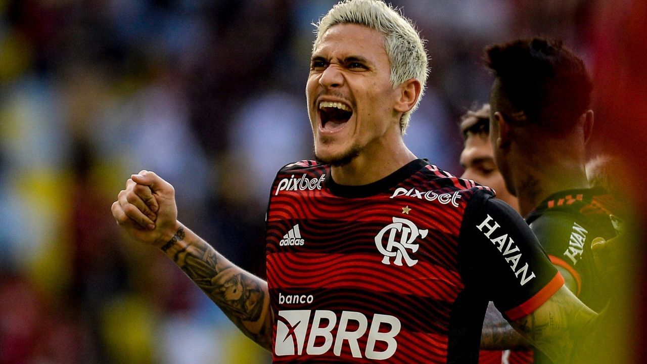 Flamengo vence Cruzeiro por 2 a 0 no Maracanã; Pedro e Carrascal decidem
